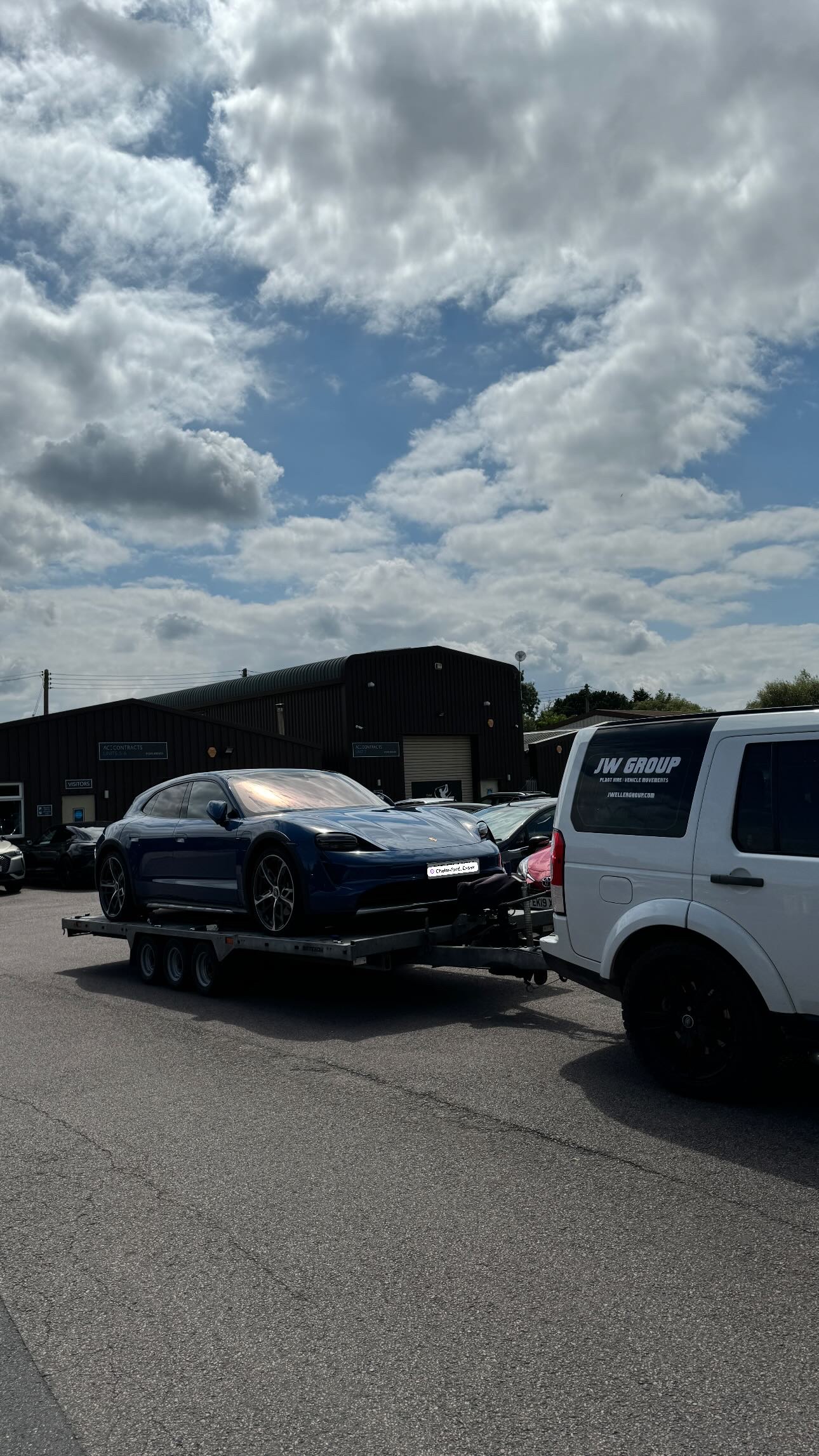 JW Group on the Car Carry Transport HUB